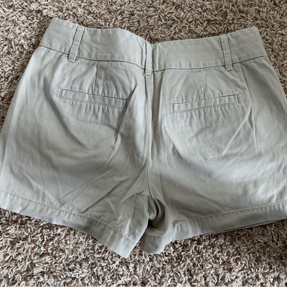 Loft khaki shorts Sz 2 - Picture 3 of 3